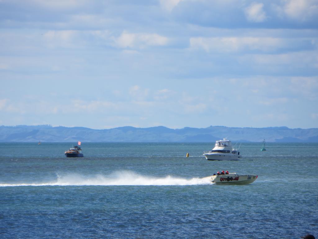 Harbour View Motel On Ahuriri Beach In Napier Nz With Sea View Suites Eksteriør bilde